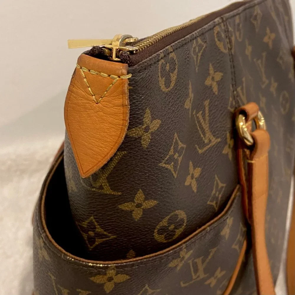 Louis Vuitton Monogram Totally MM Tote Bag